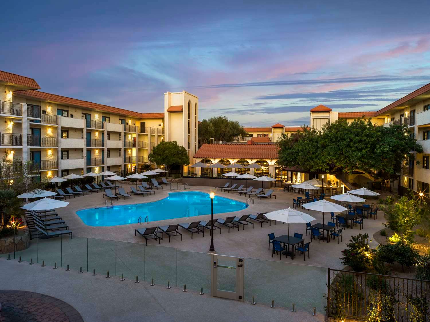 Embassy Suites by Hilton Scottsdale Resort 1