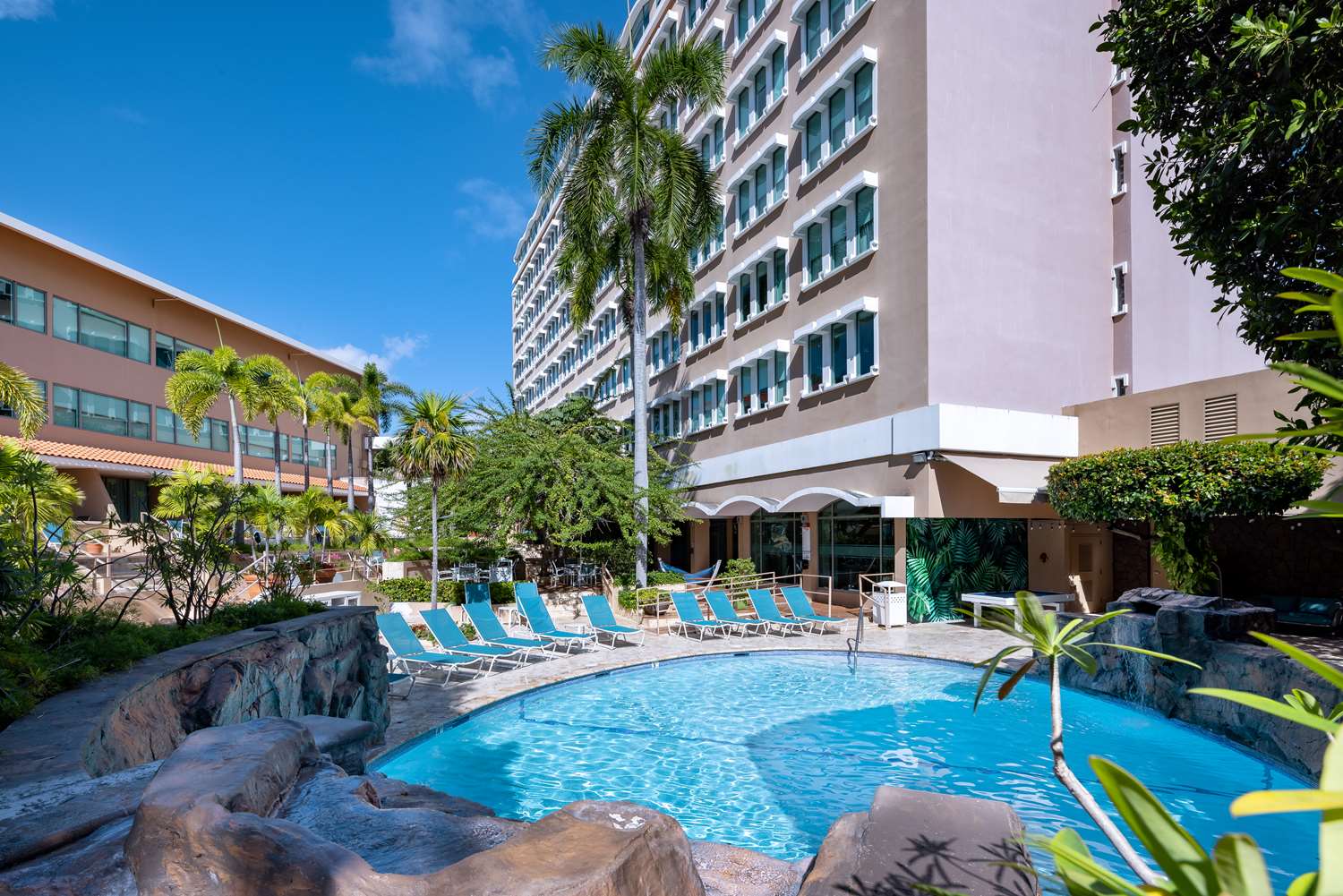 DoubleTree by Hilton San Juan 1