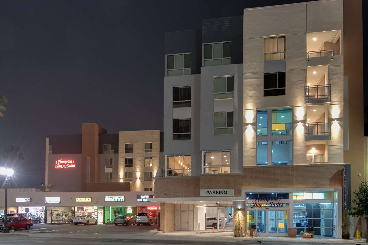 Hampton Inn & Suites Los Angeles - Glendale 2