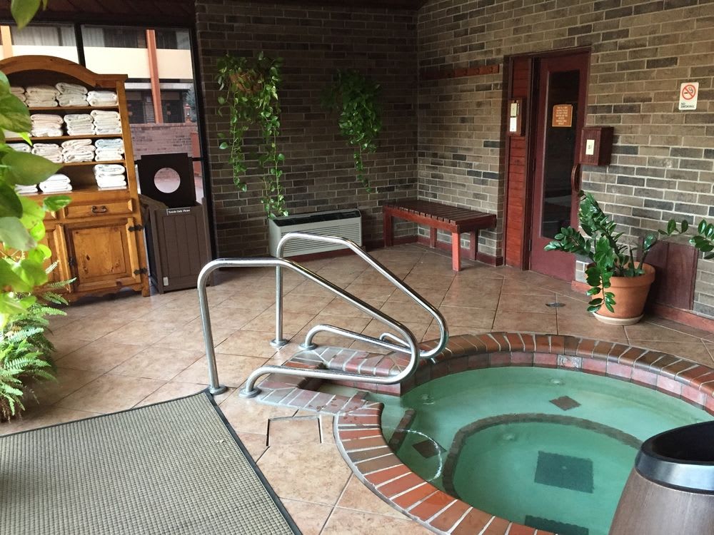 Best Western Plus Saddleback Inn & Conference Center 1