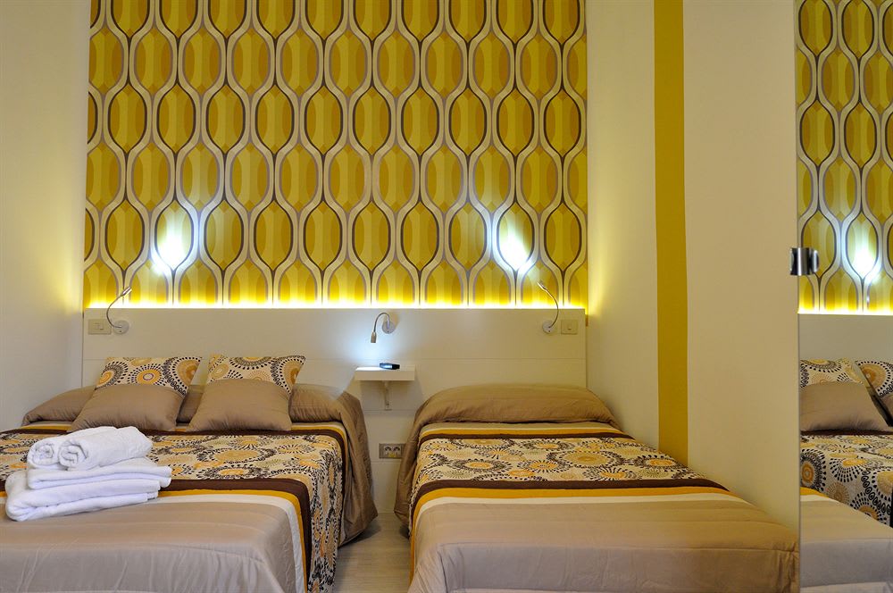 Hostal Far Home Plaza Mayor 2