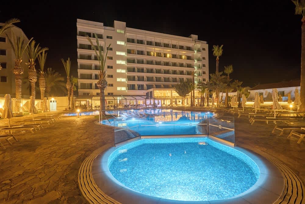 Bohemian Gardens Hotel 1