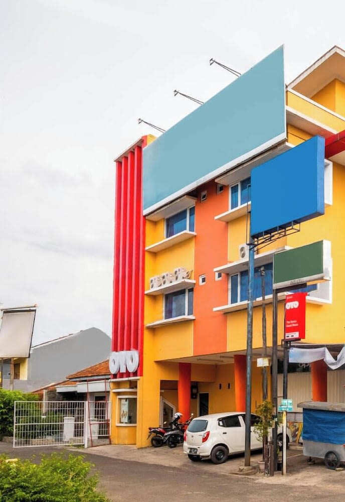 Karins Guesthouse Syariah RedPartner 1