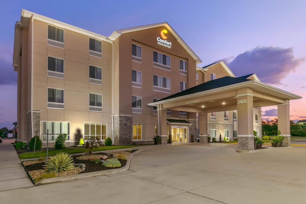 Comfort Inn & Suites Marion I-57 1