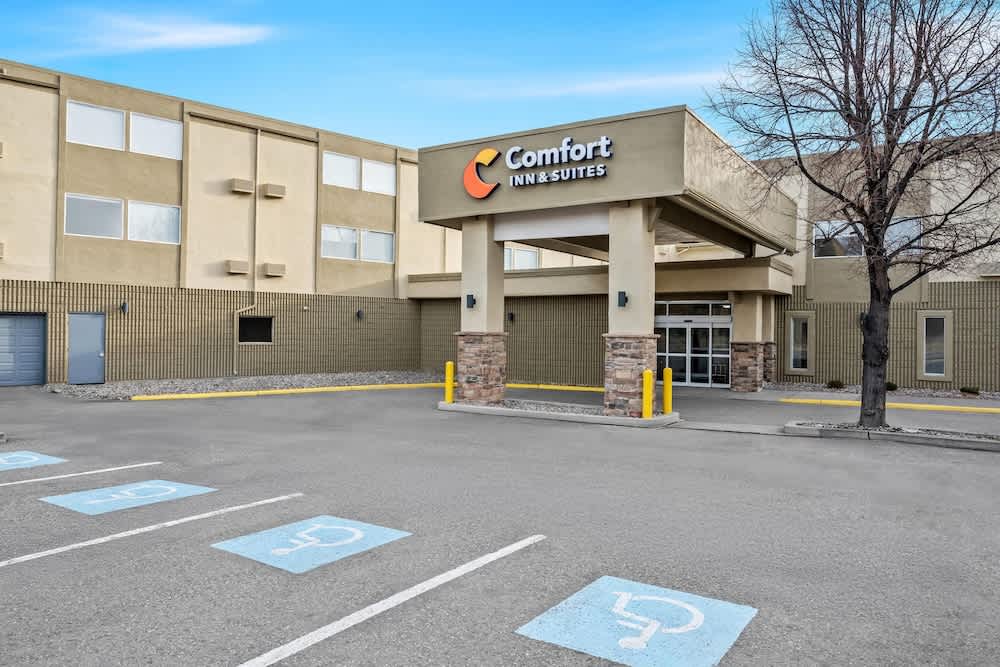 Comfort Inn & Suites 1