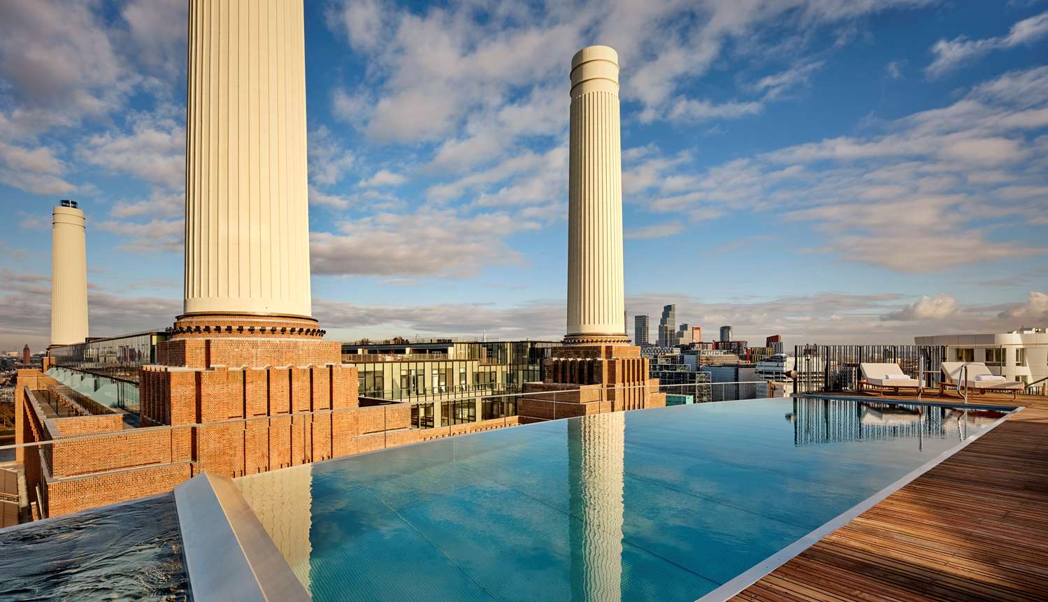 art'otel London Battersea Power Station, Powered by Radisson Hotels 1