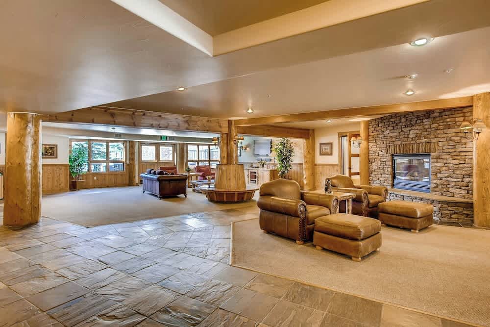 The Plaza Condominiums, A Vail Resorts Property 2