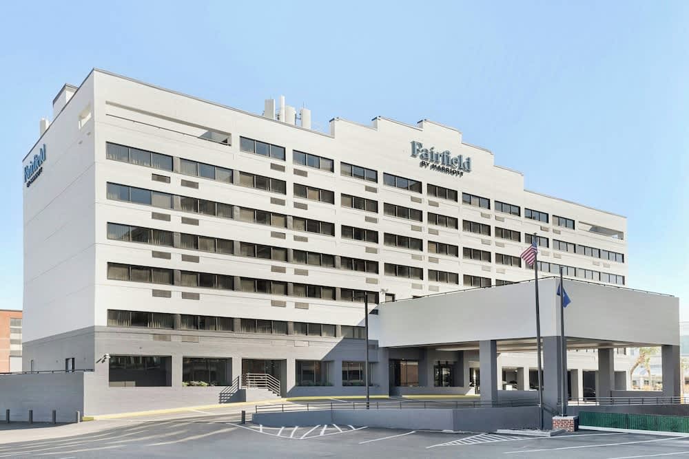 Fairfield by Marriott Inn & Suites Charleston Downtown 1