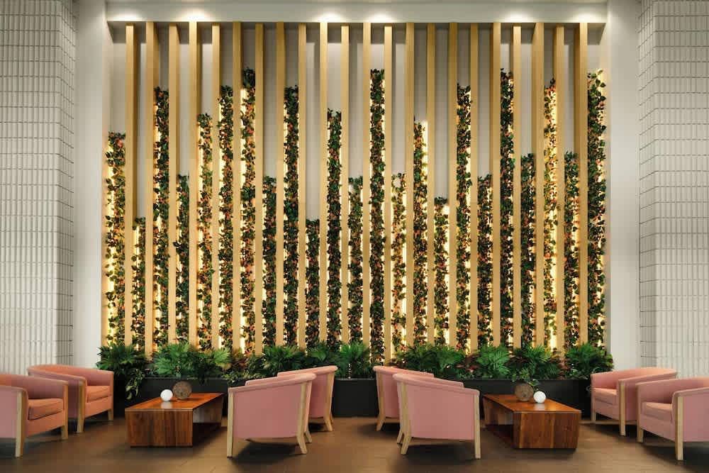 Sheraton Tampa Brandon Hotel 2