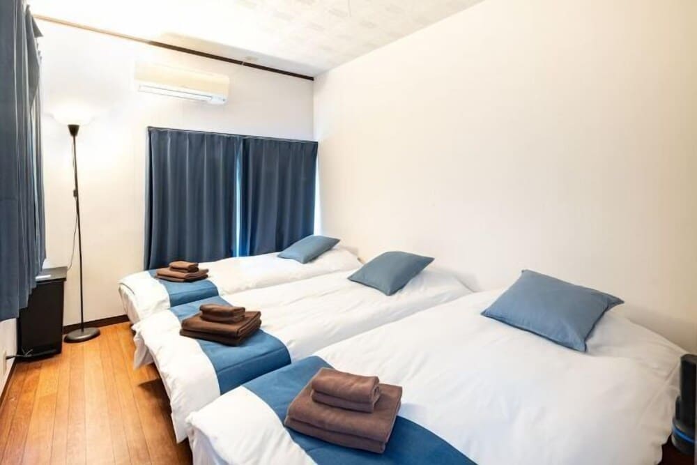 8 min by train from Ikebukuro Station, 18 min from Shinjuku Station 2