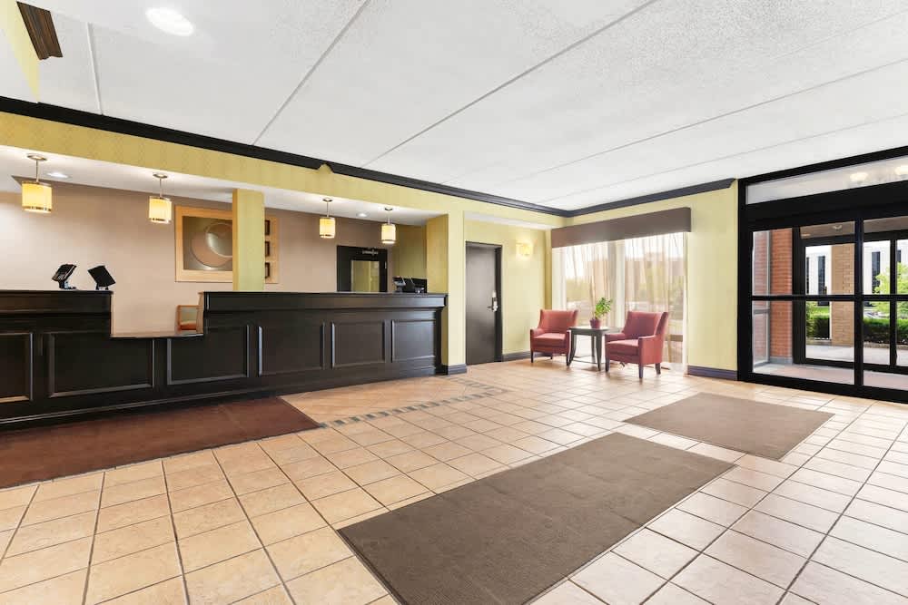 Comfort Inn Lehigh Valley West 2