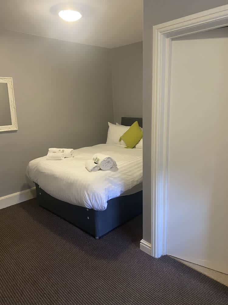 Turf Hotel 2