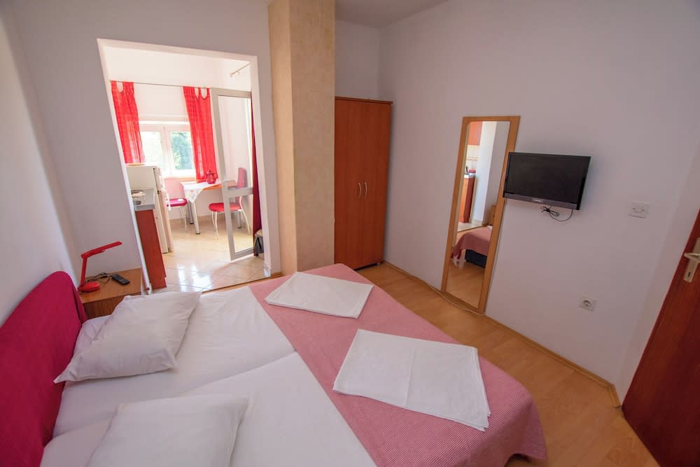 Apartments Calida B 2