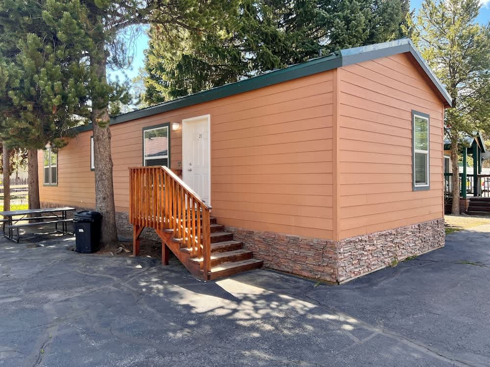 Pioneer Motel 1