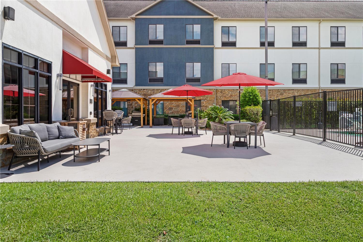 Homewood Suites by Hilton Beaumont, TX 2