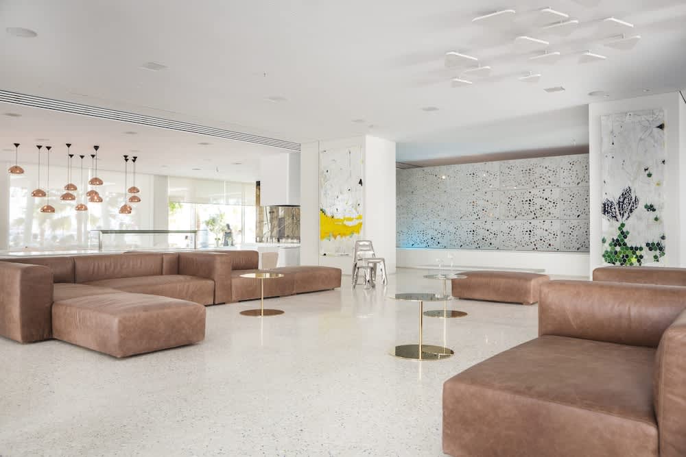 Mykonos Dove Beachfront Hotel 2