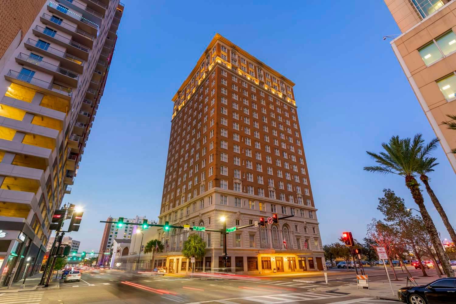Hotel Flor Tampa Downtown, Tapestry Collection By Hilton 2