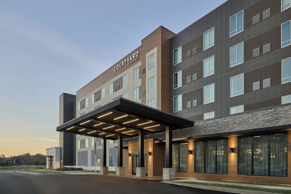 Courtyard by Marriott Madison 1