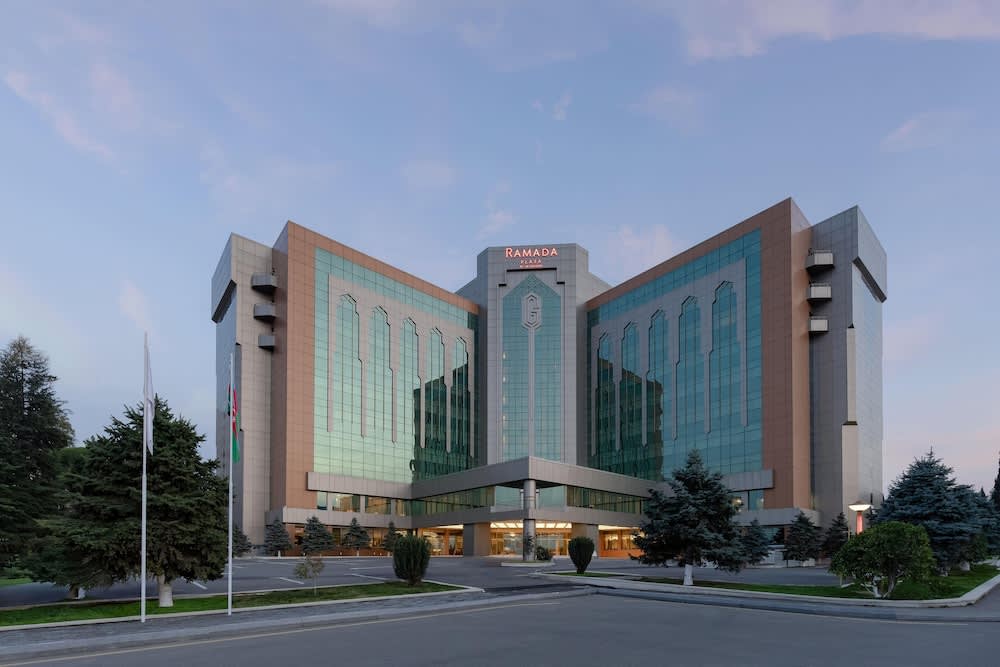 Ramada Plaza by Wyndham Gence 1
