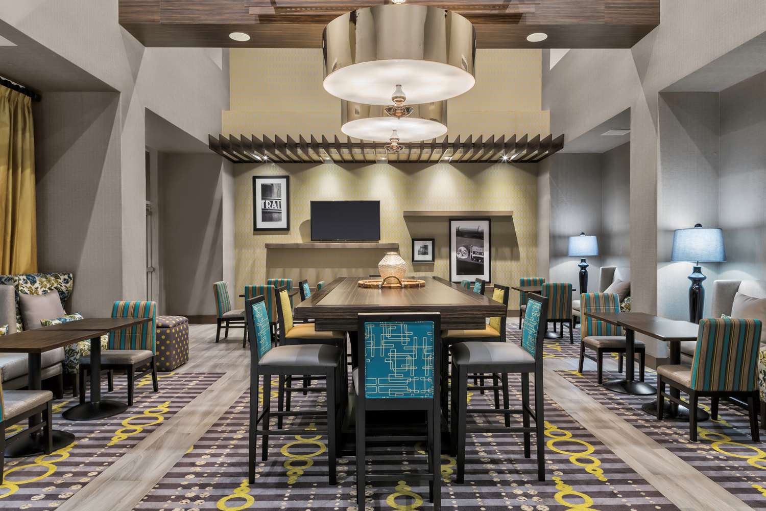 Hampton Inn & Suites Los Angeles/Hollywood, CA 1
