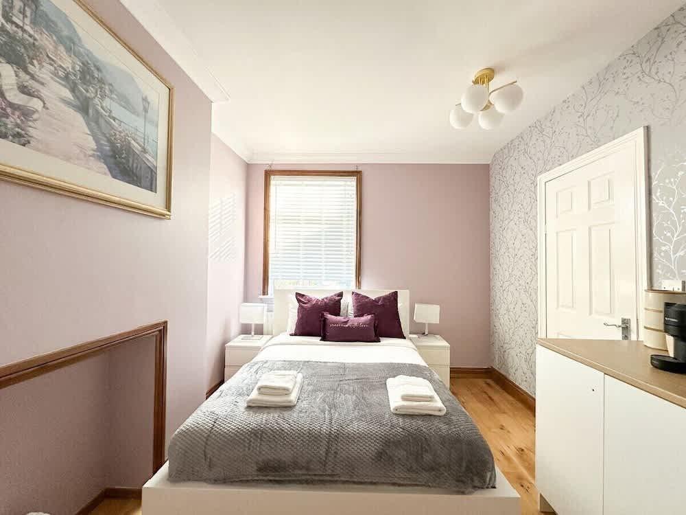 Fulham Rooms 2