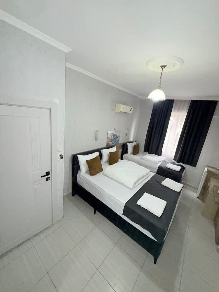 Özgür Family Otel 1