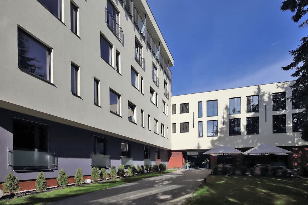 Carlsbad INN hotel & apartments 1