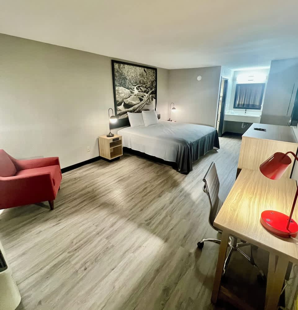 Super 8 by Wyndham Manchester TN 2
