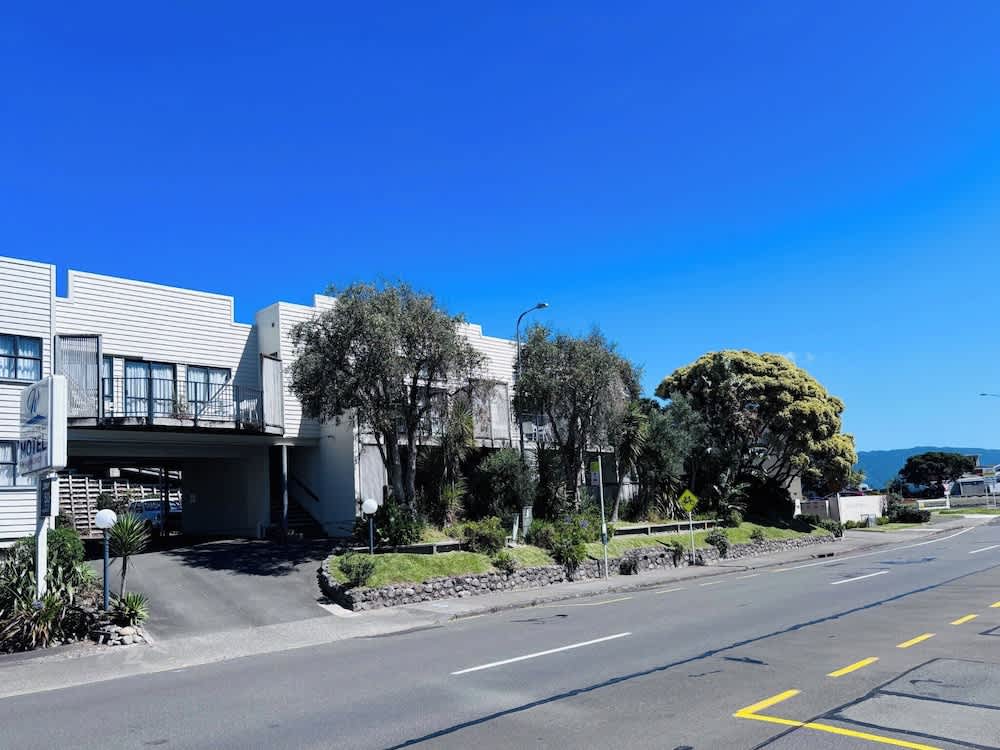 Wrights by the Sea Motel 1