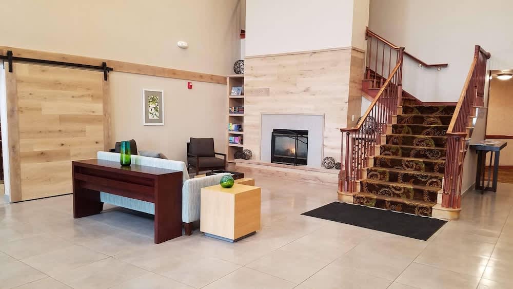 Country Inn & Suites by Radisson, Milwaukee West Brookfield , WI 2