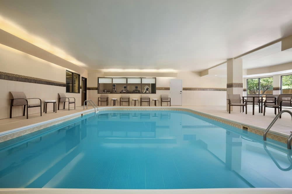 Courtyard by Marriott Springfield 1