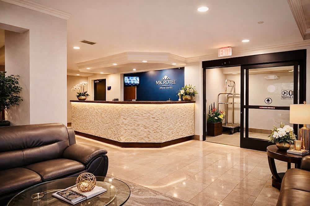Microtel Inn by Wyndham - Murfreesboro 2