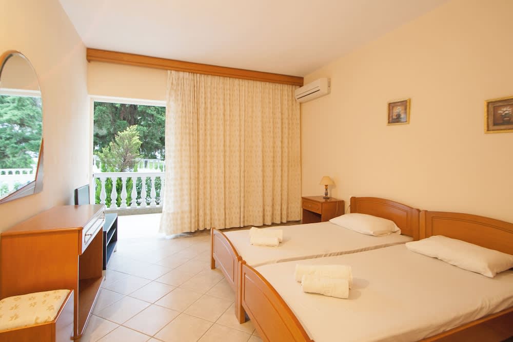VILLA ALISSIA 2