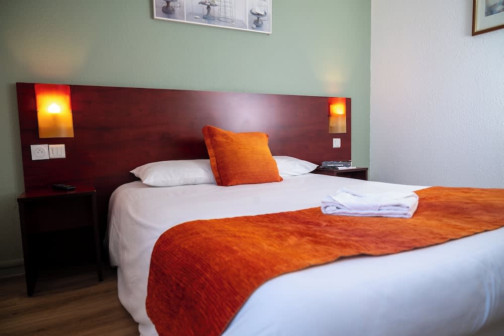 BRIT HOTEL Essentiel Villefranche-sur-Saône (Ex Balladins) ** 2