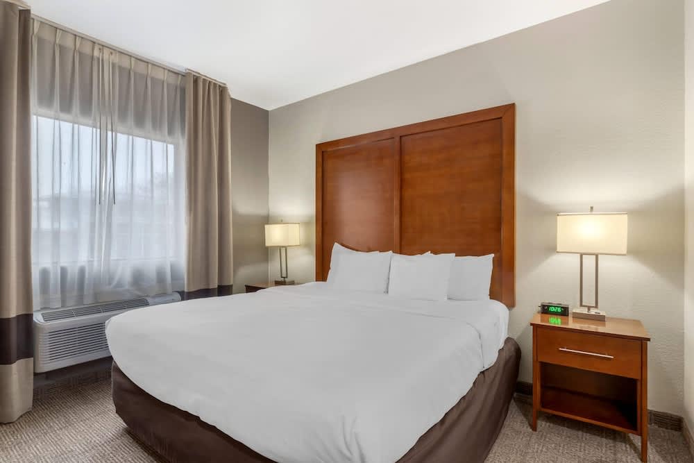 Comfort Suites Brenham 1