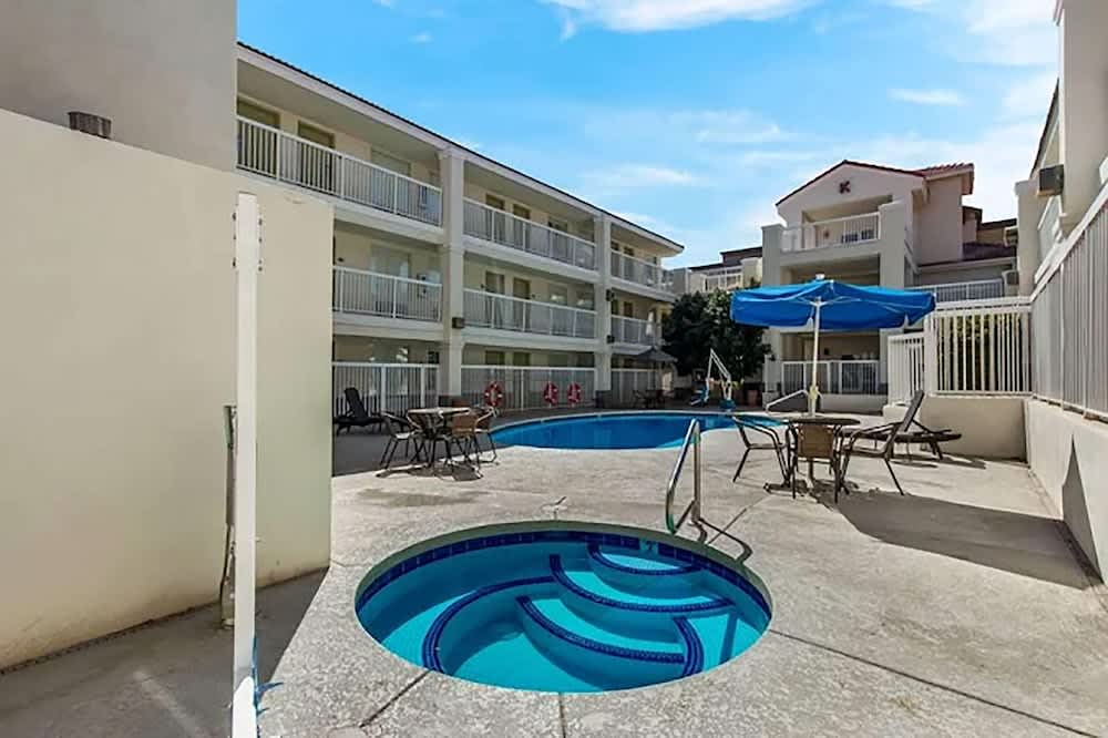 Howard Johnson By Wyndham Tempe University/Phoenix 1