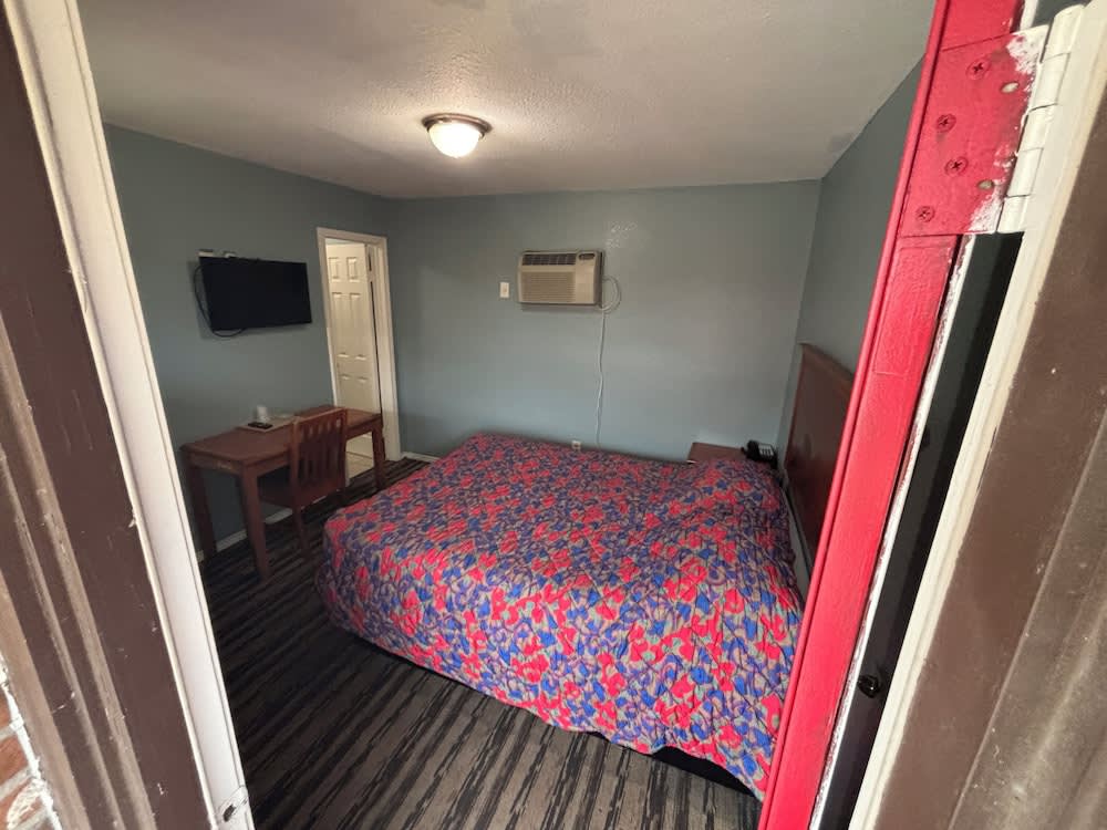 Hiway Inn 2