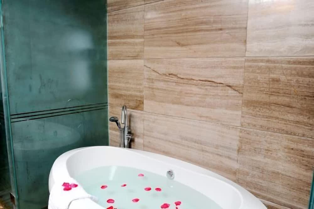 Sanya Luyi Sea View Hotel 1