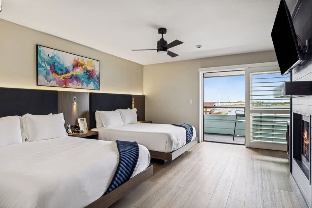 456 Embarcadero Inn & Suites 1