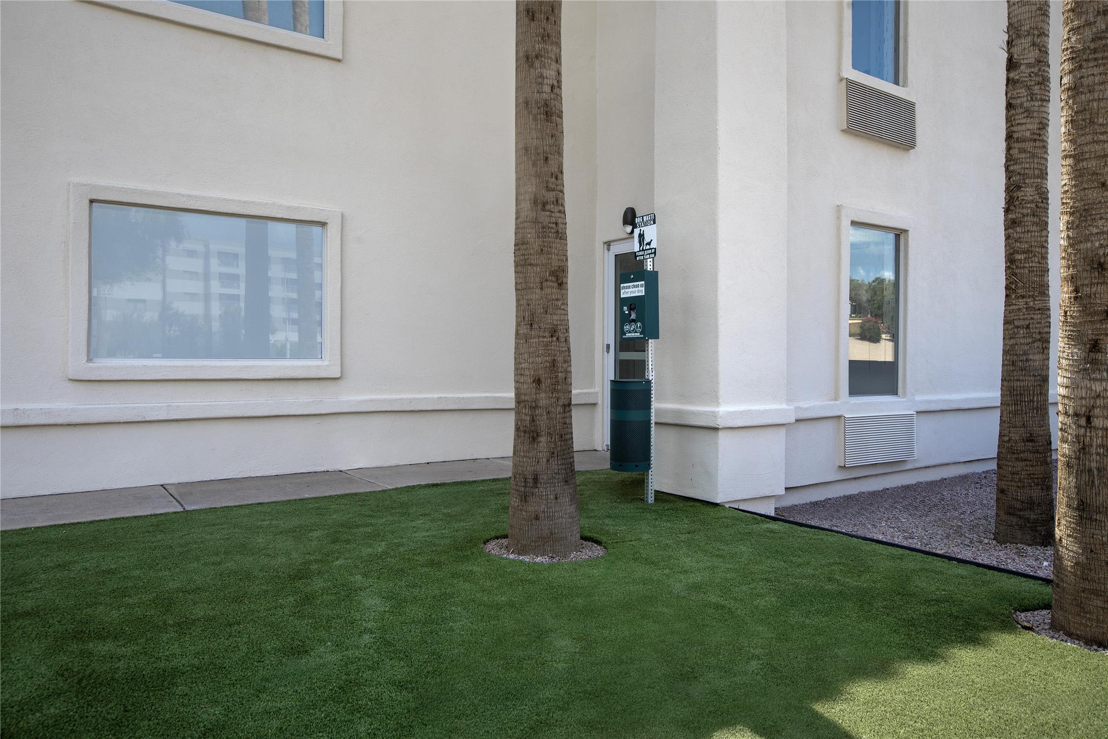 Home2 Suites by Hilton Scottsdale Old Town 2