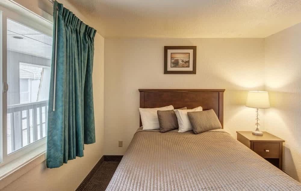 Surfside Resort 2