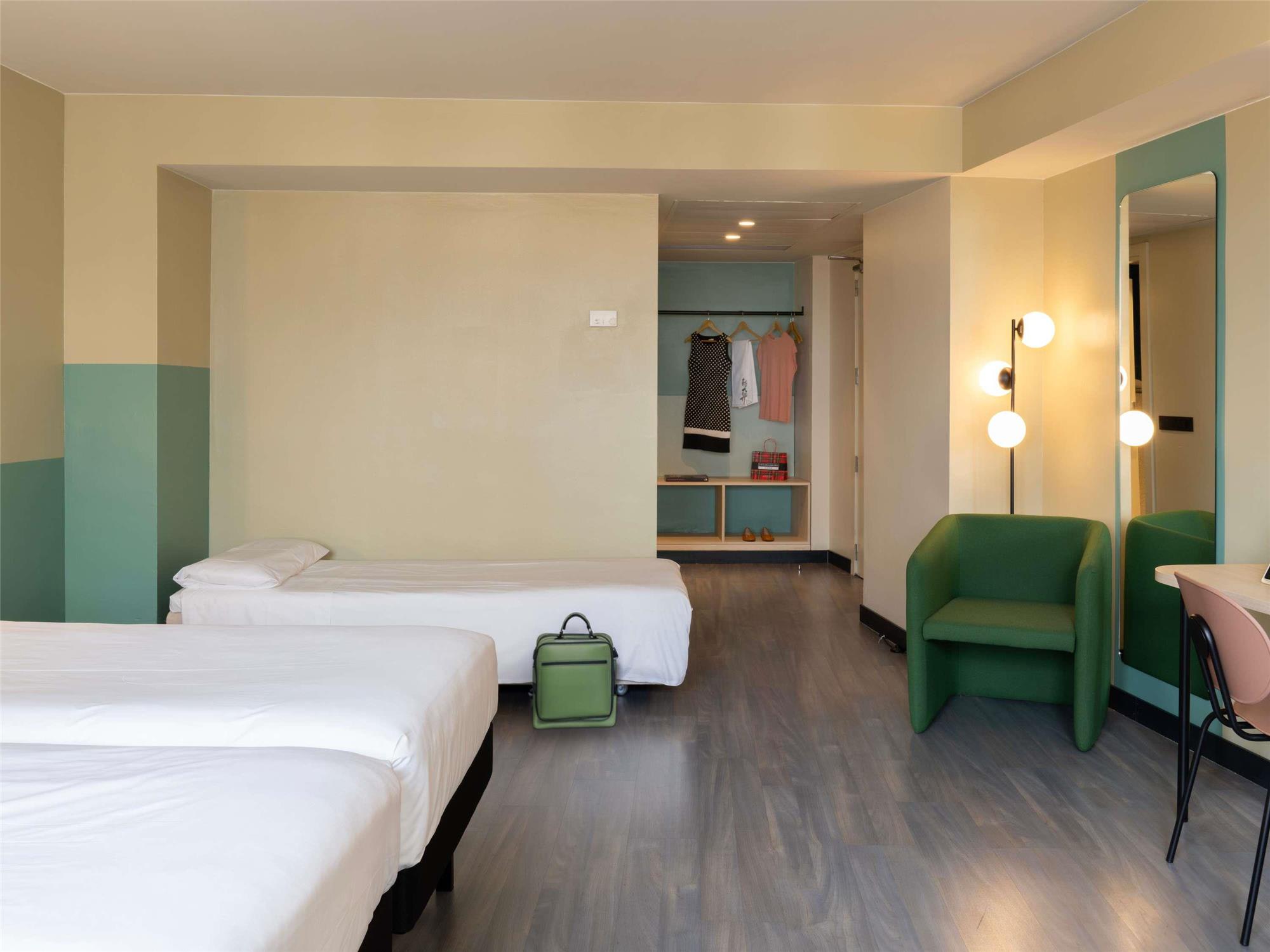 Ibis Styles Zaragoza Centro 2