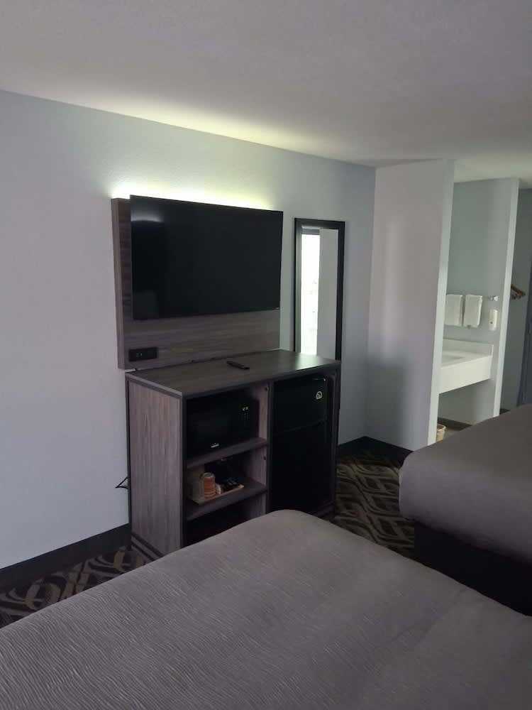 Quality Inn 2