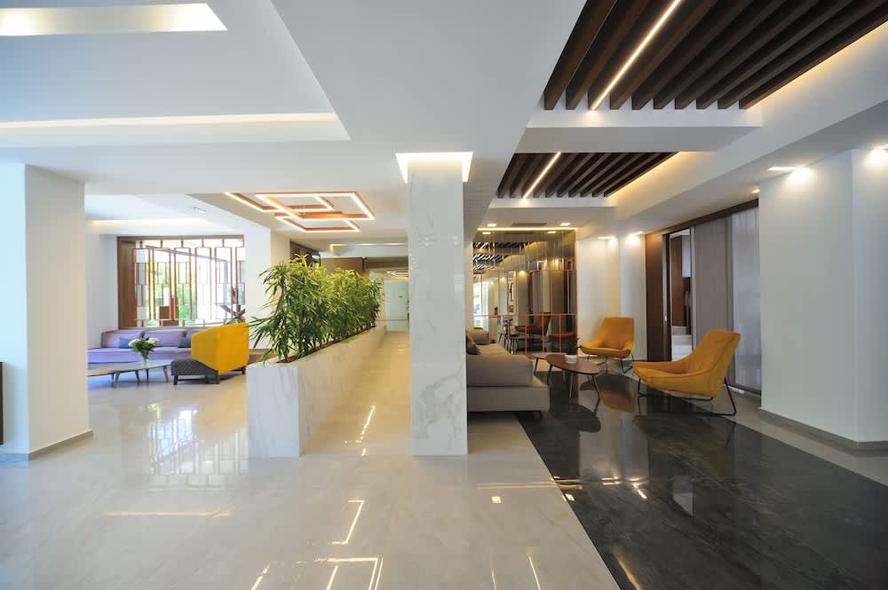 Atrium Ambiance Hotel 2
