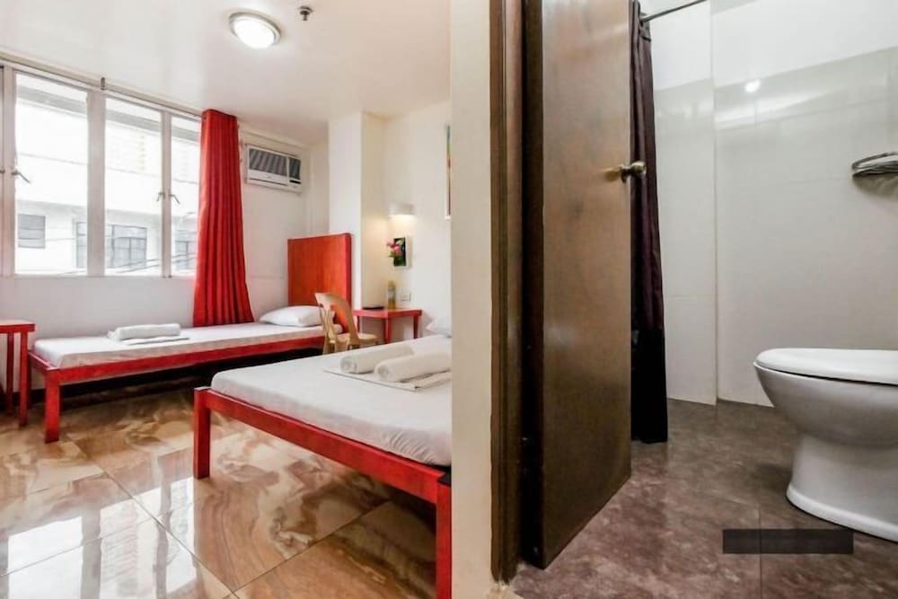 Stay Malate (Wanderers Guest House) 1