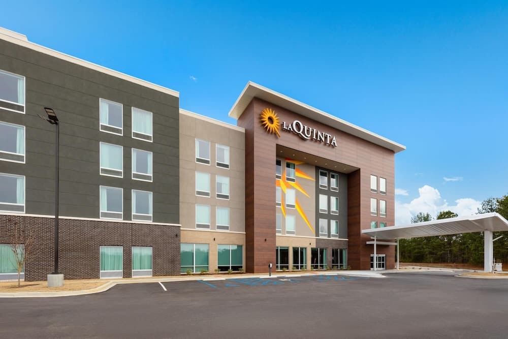 La Quinta Inn & Suites by Wyndham Athens I-65 1