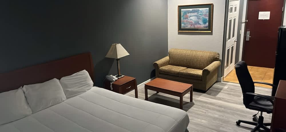 Clute Inn 2