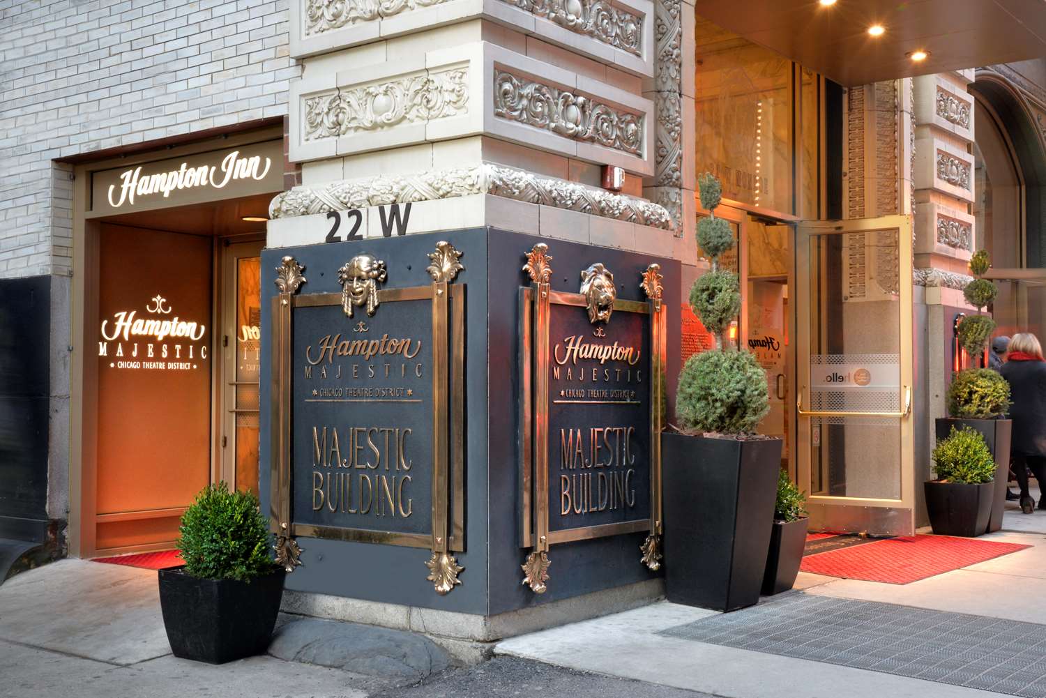 Hampton Inn Majestic Chicago Theatre District 1