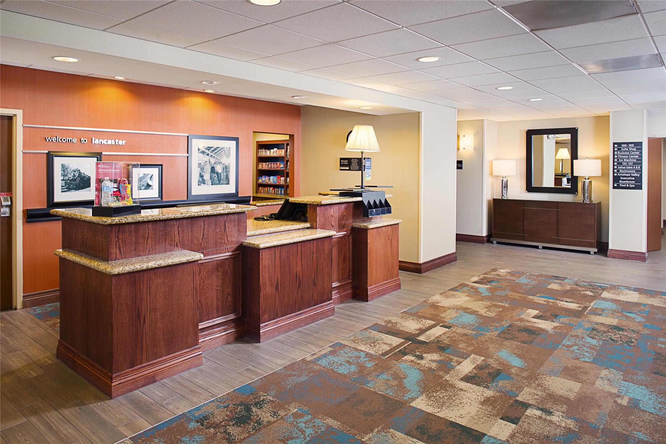 Hampton Inn & Suites Lancaster 2