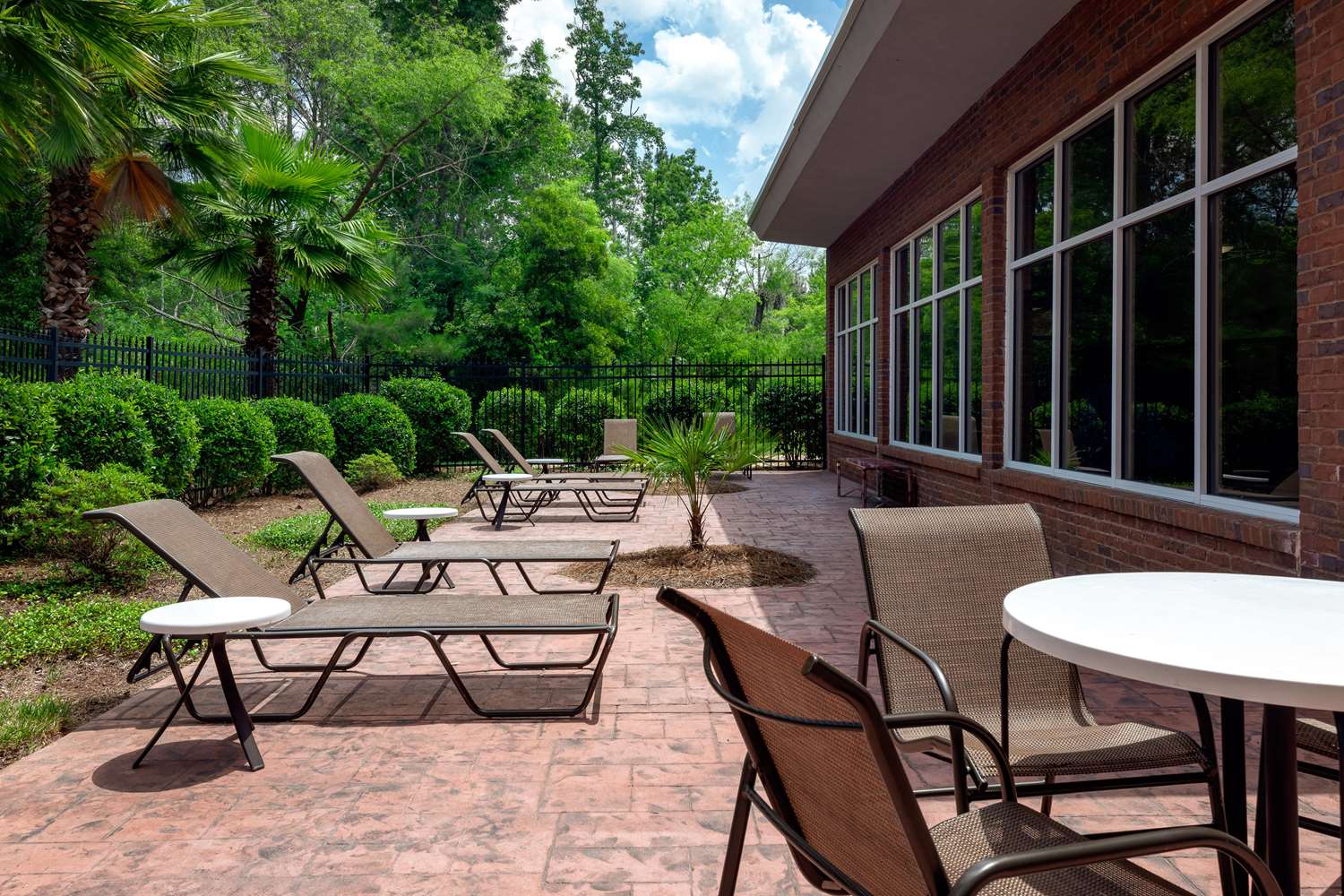 DoubleTree by Hilton Hotel Savannah Airport 2